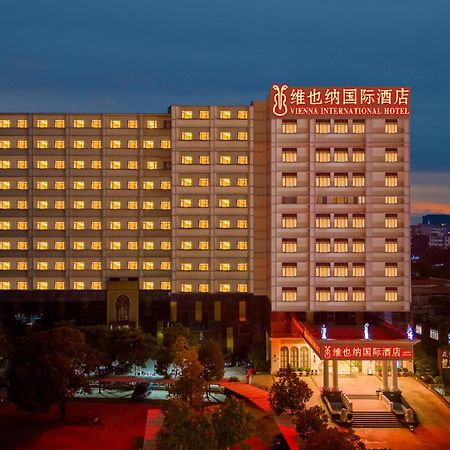 Vienna International Hotel Guangzhou Baiyun International Conference Center Esterno foto