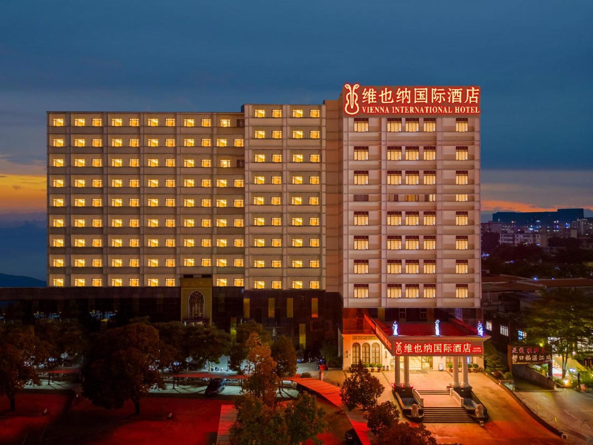 Vienna International Hotel Guangzhou Baiyun International Conference Center Esterno foto